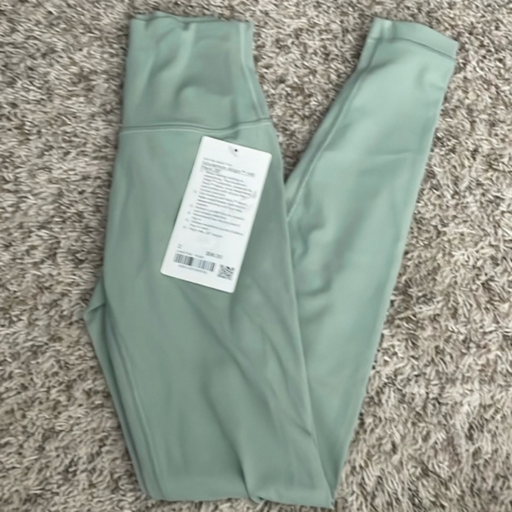 NWT 🍋 Lululemon 🍋 Align  28"  Size 2 Palm Court